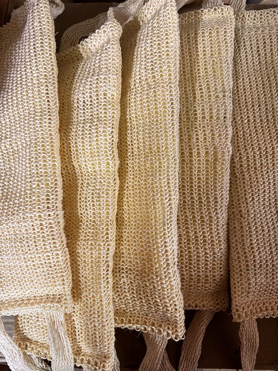 Ķermeņa švamme no nātrēm ar pildījumu