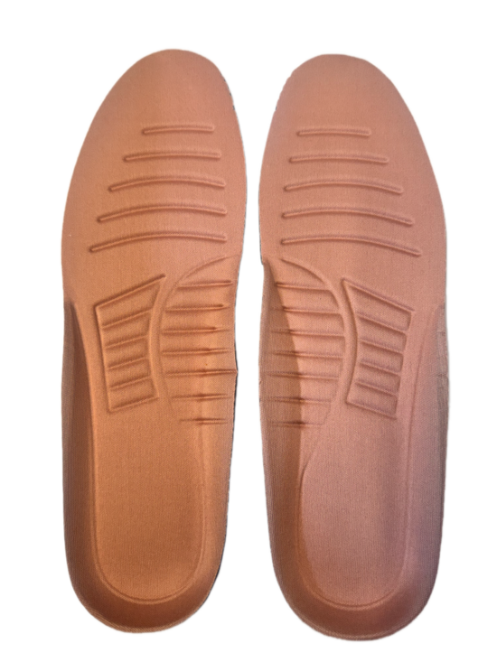 Brūnie apavu ieliktņi ar sānu izliekumiem