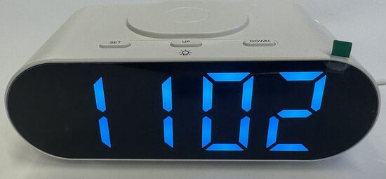 Elektroniskais galda pulkstenis ar lādētāju GH9000